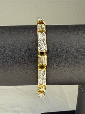 Swarovski Gold Tone Crystal Link Bracelet 7” Baguette Pavé